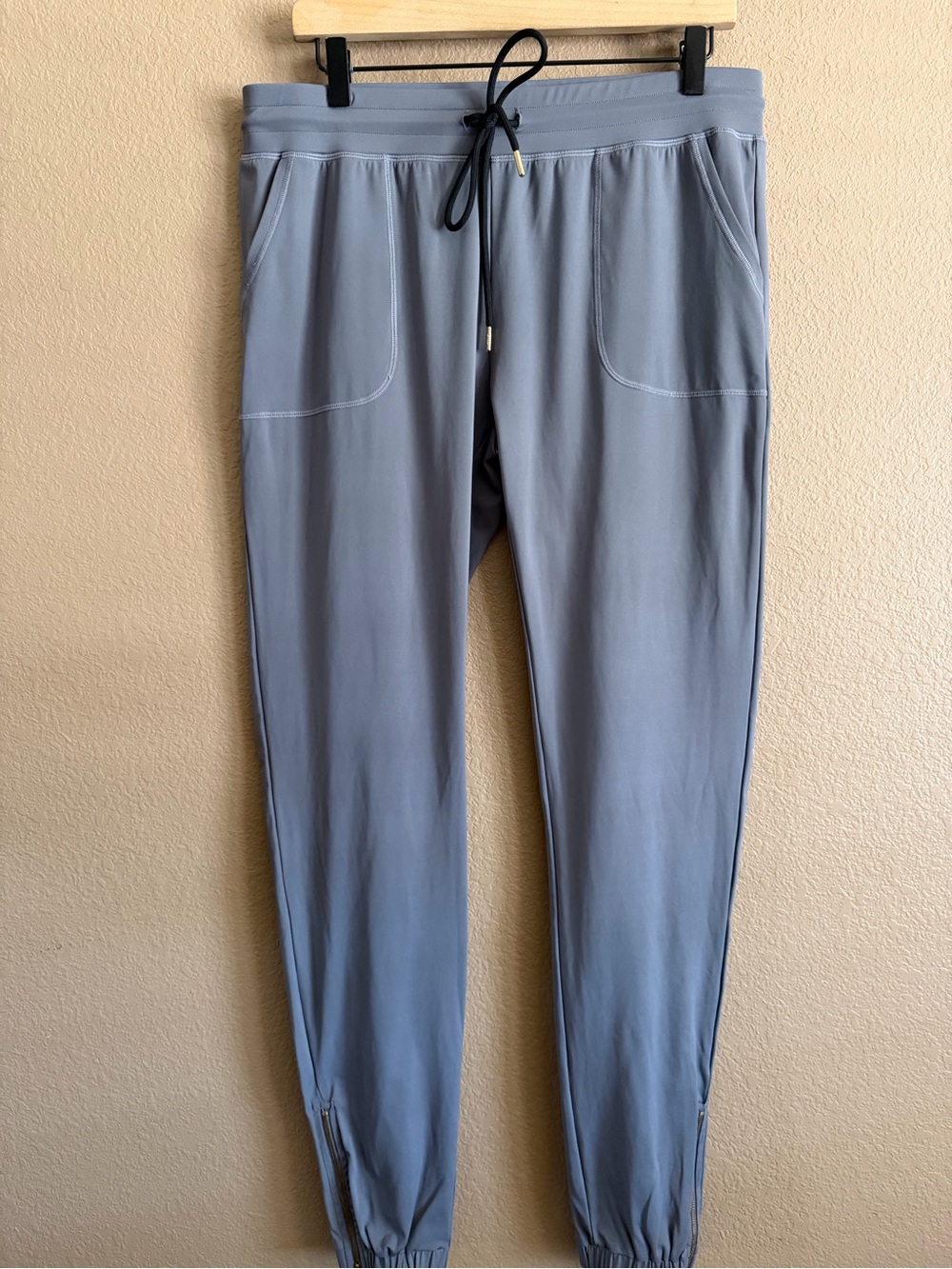 Zyia Active Gray Jogger Pants with Drawstring Waist Size Large